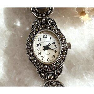 Jaclyn Smith JS3185 Marcasite Silver T Stretch Vintage Wristwatch 19mm - WORKS!